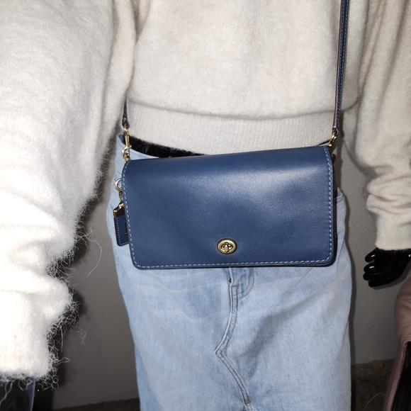 COACH Dinky 1941 Cornflower Blue Glove Tanned Leather Crossbody - Picture 3 of 12